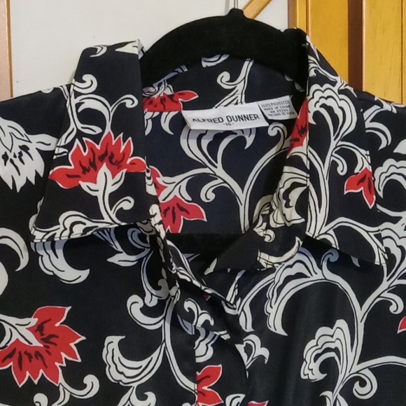 Alfred Dunner Black Floral design top - Picture 4 of 9
